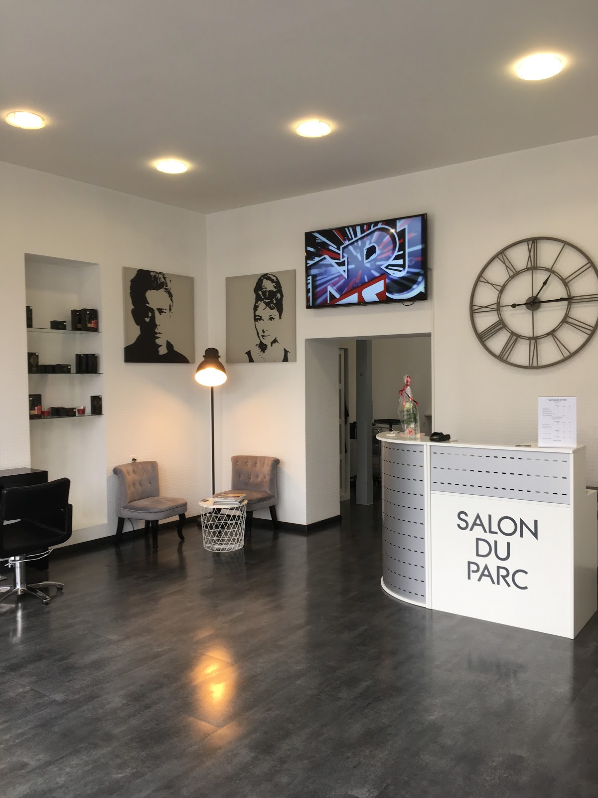 Salon Du Parc — Après